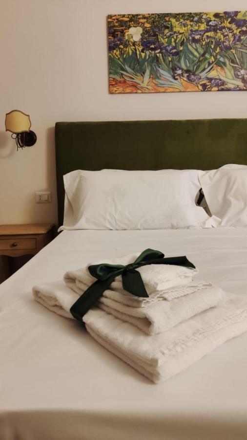 קטאניה B&B Romeo Luxury Rooms מראה חיצוני תמונה