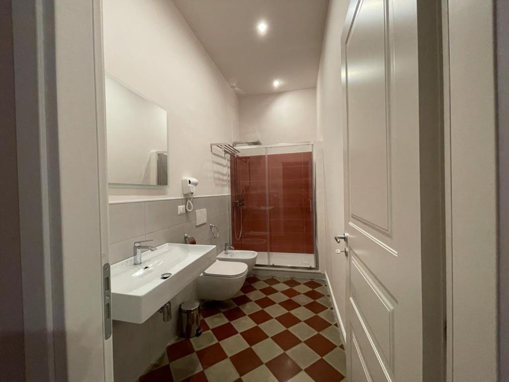קטאניה B&B Romeo Luxury Rooms מראה חיצוני תמונה