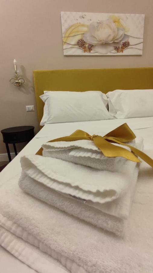 קטאניה B&B Romeo Luxury Rooms מראה חיצוני תמונה