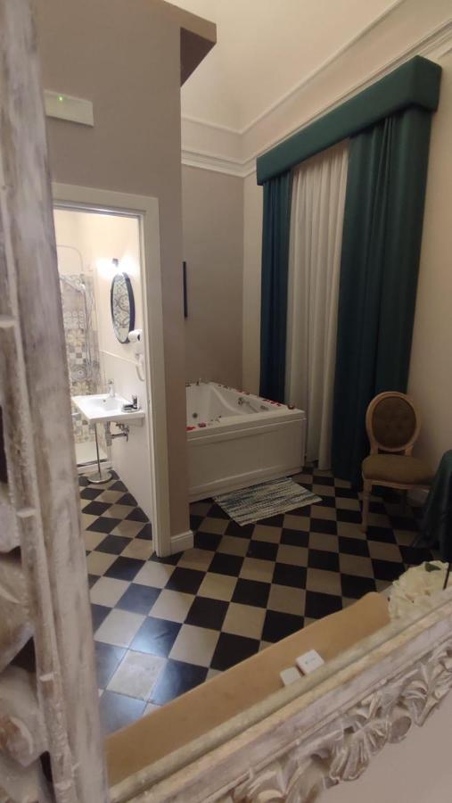 קטאניה B&B Romeo Luxury Rooms מראה חיצוני תמונה